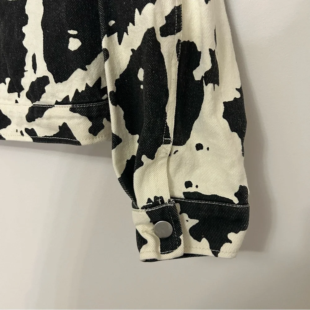 Le Lis Collection Womens Cow Printed Denim Button Up Jacket Small 100% Cotton - Picture 7 of 10